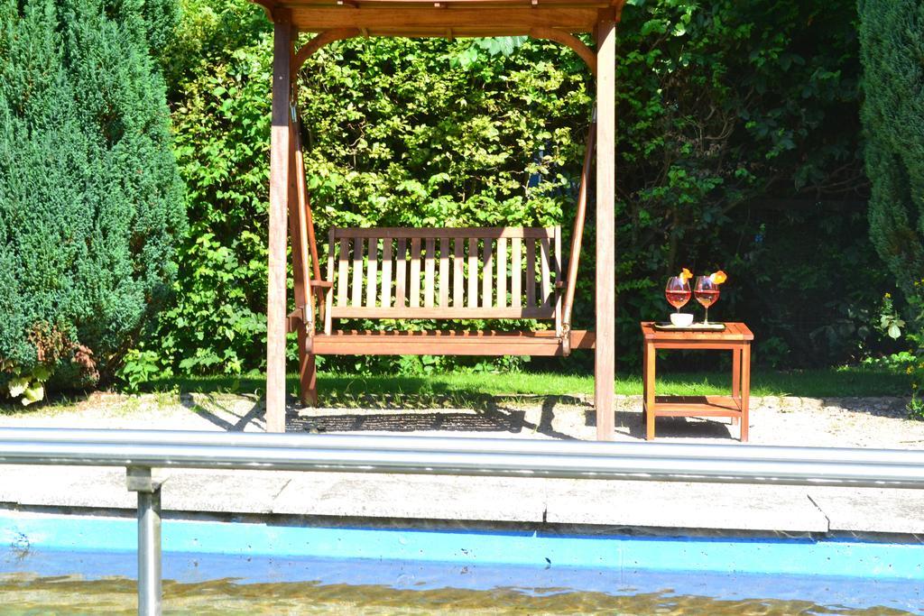 Parkhotel Flora บาดกรุนด์ ภายนอก รูปภาพ